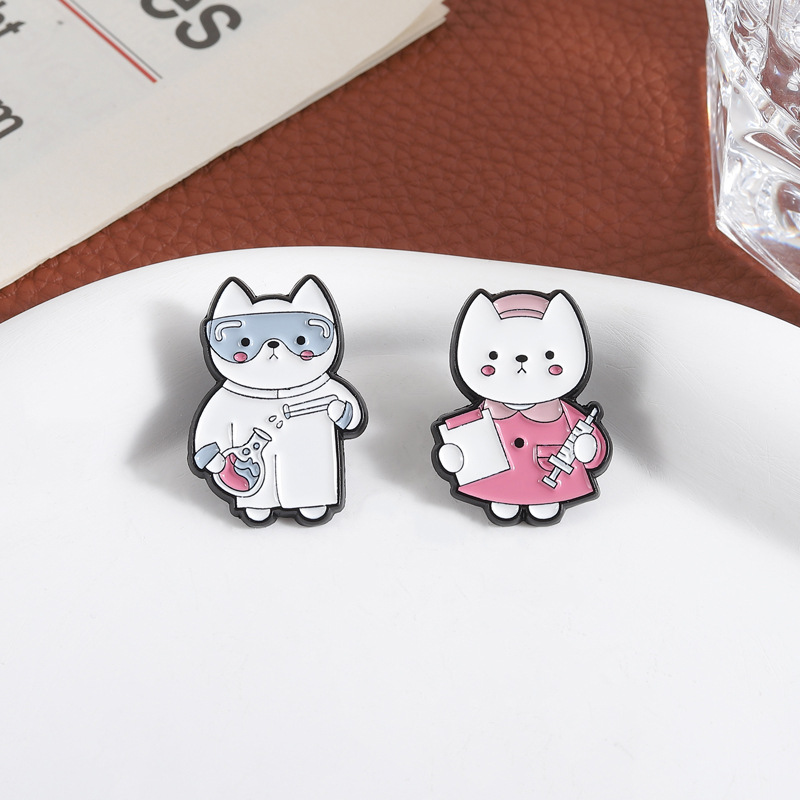 Broche esmaltado de gato médic - Medical Laboratory Scientist reseña y precio