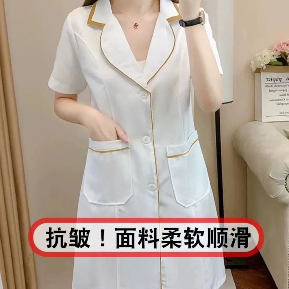 Uniforme de belleza con solapa - Medical Lab Management reseña y precio